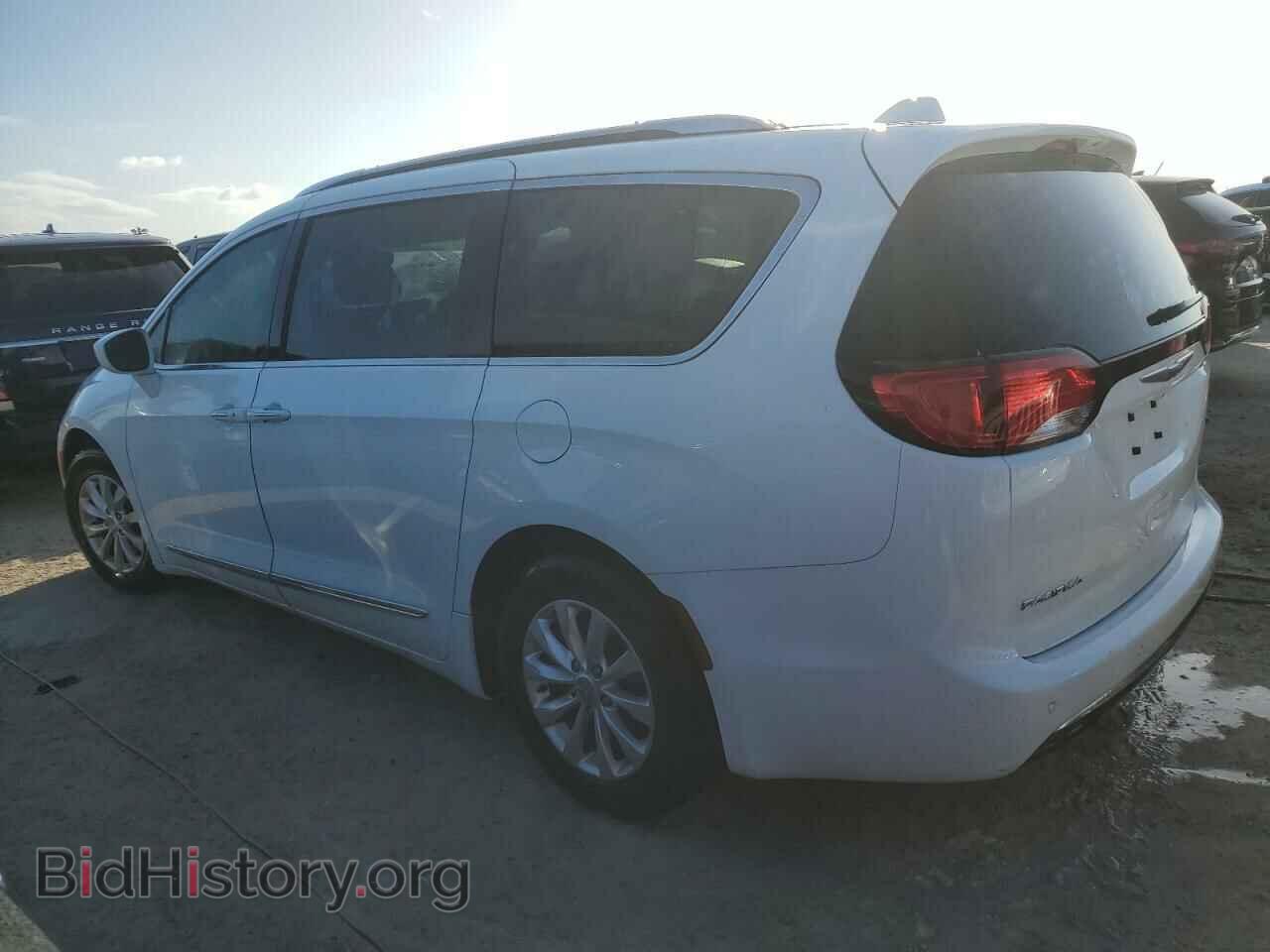 2019 CHRYSLER PACIFICA - VIN: 2C4RC1BG4KR627954 - Фото 2