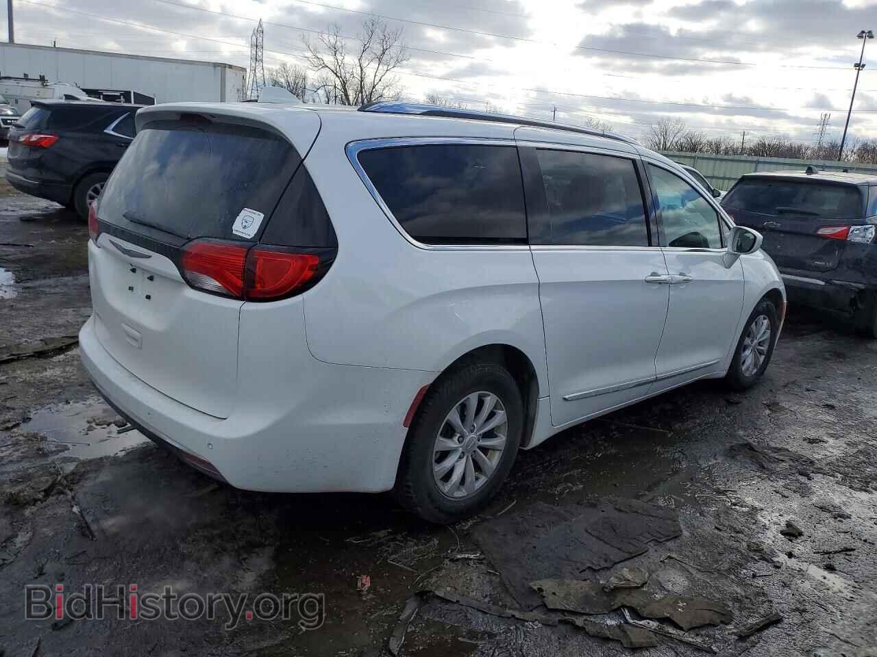 2018 CHRYSLER PACIFICA - VIN: 2C4RC1BG9JR258815 - Фото 3