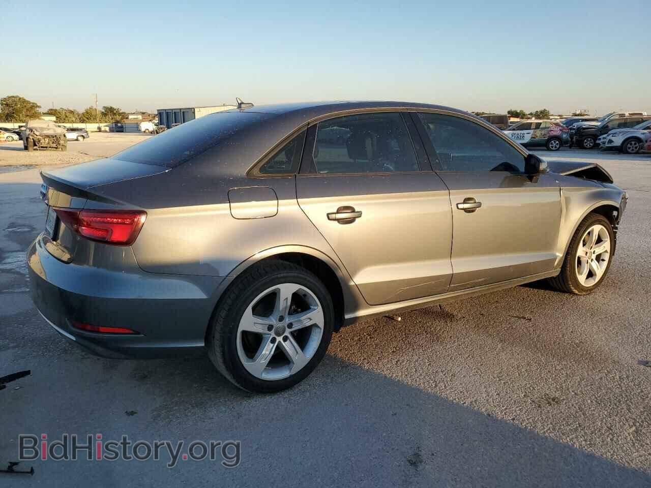 2018 AUDI A3 - VIN: WAUAUGFF2J1034611 - Фото 3