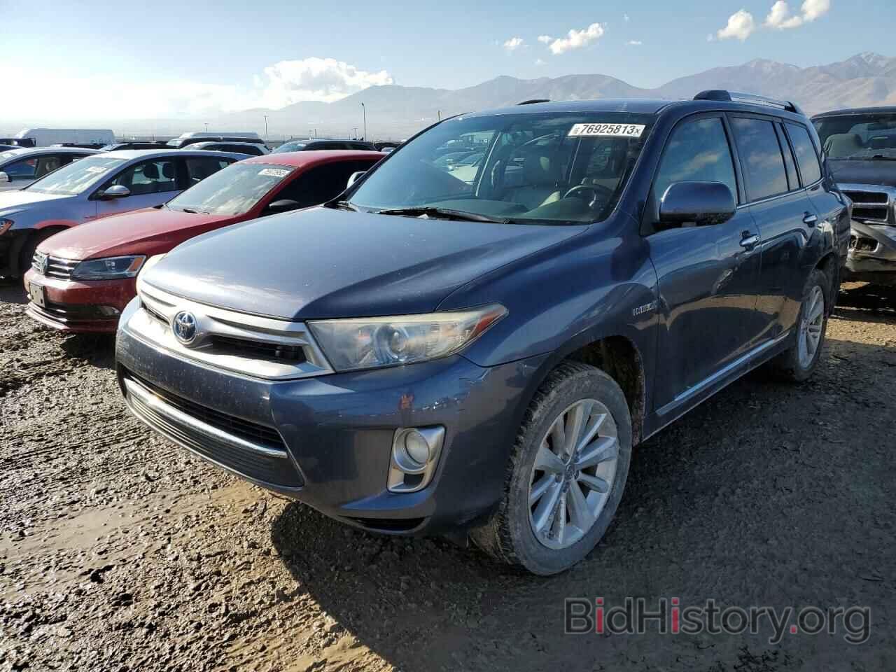 Toyota Highlander 2011 горах