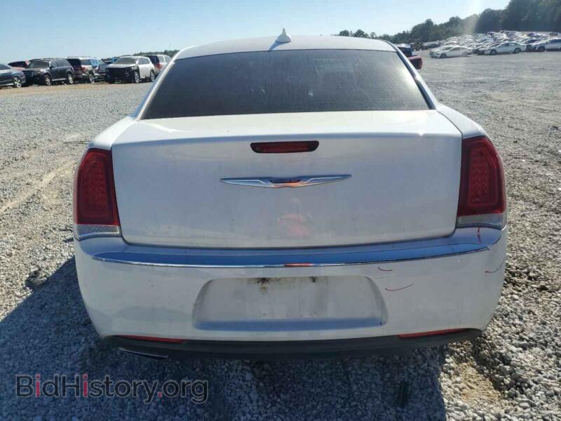 2018 Chrysler 300 (VIN 2C3CCAEG0JH145864) — фото 6 из 12