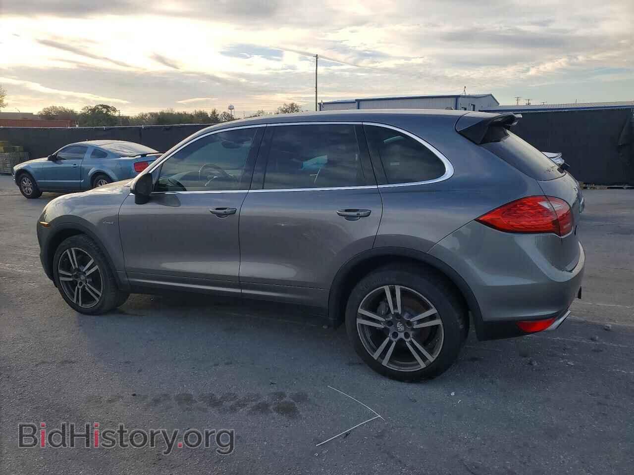 2013 PORSCHE CAYENNE - VIN: WP1AF2A26DLA23753 - Фото 2