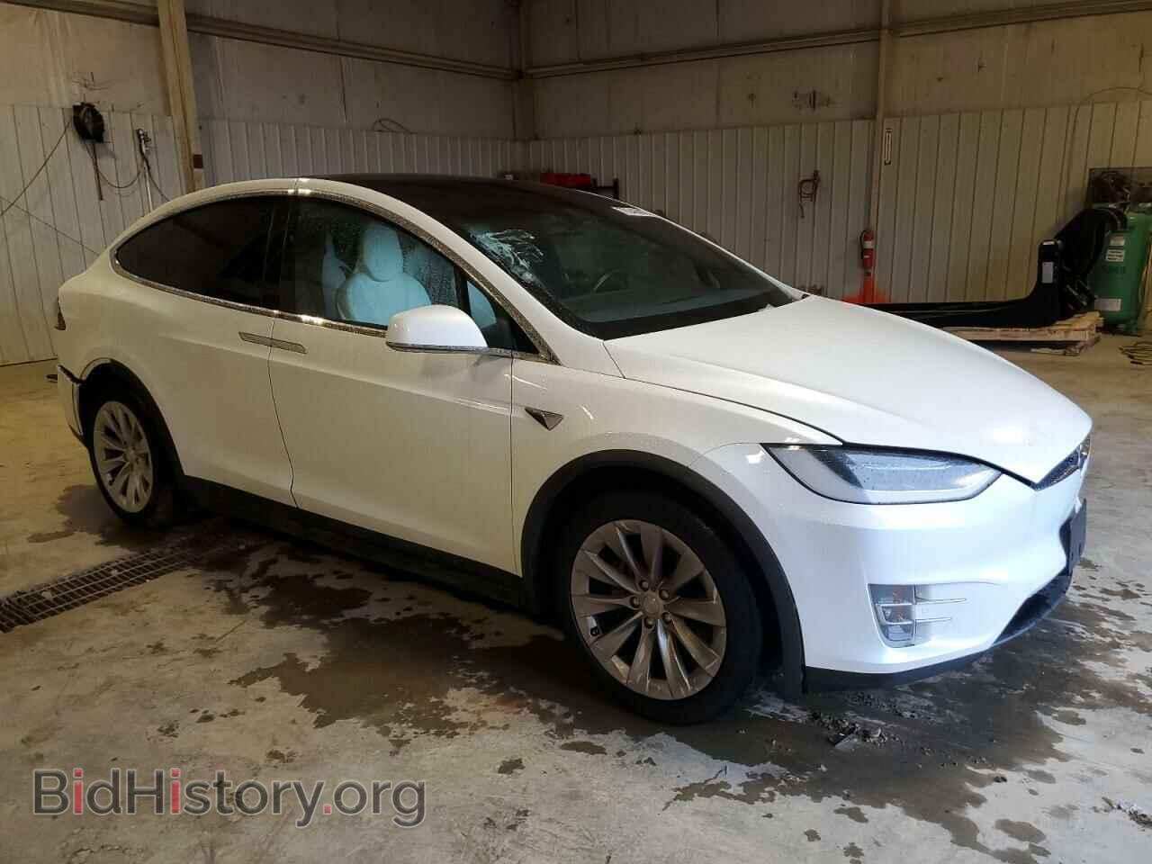 2017 TESLA MODEL X - VIN: 5YJXCAE2XHF055249 - Фото 4