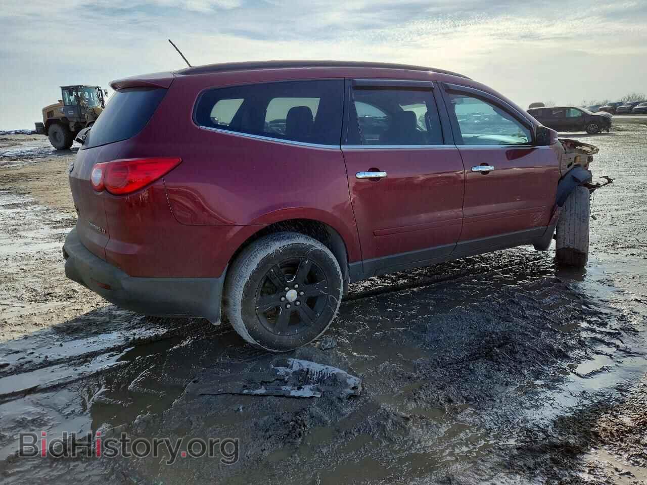2011 CHEVROLET TRAVERSE - VIN: 1GNKVJED4BJ372019 - Фото 3