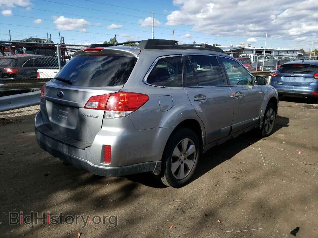 2011 SUBARU OUTBACK - VIN: 4S4BRCCC5B3374591 - Photo 3