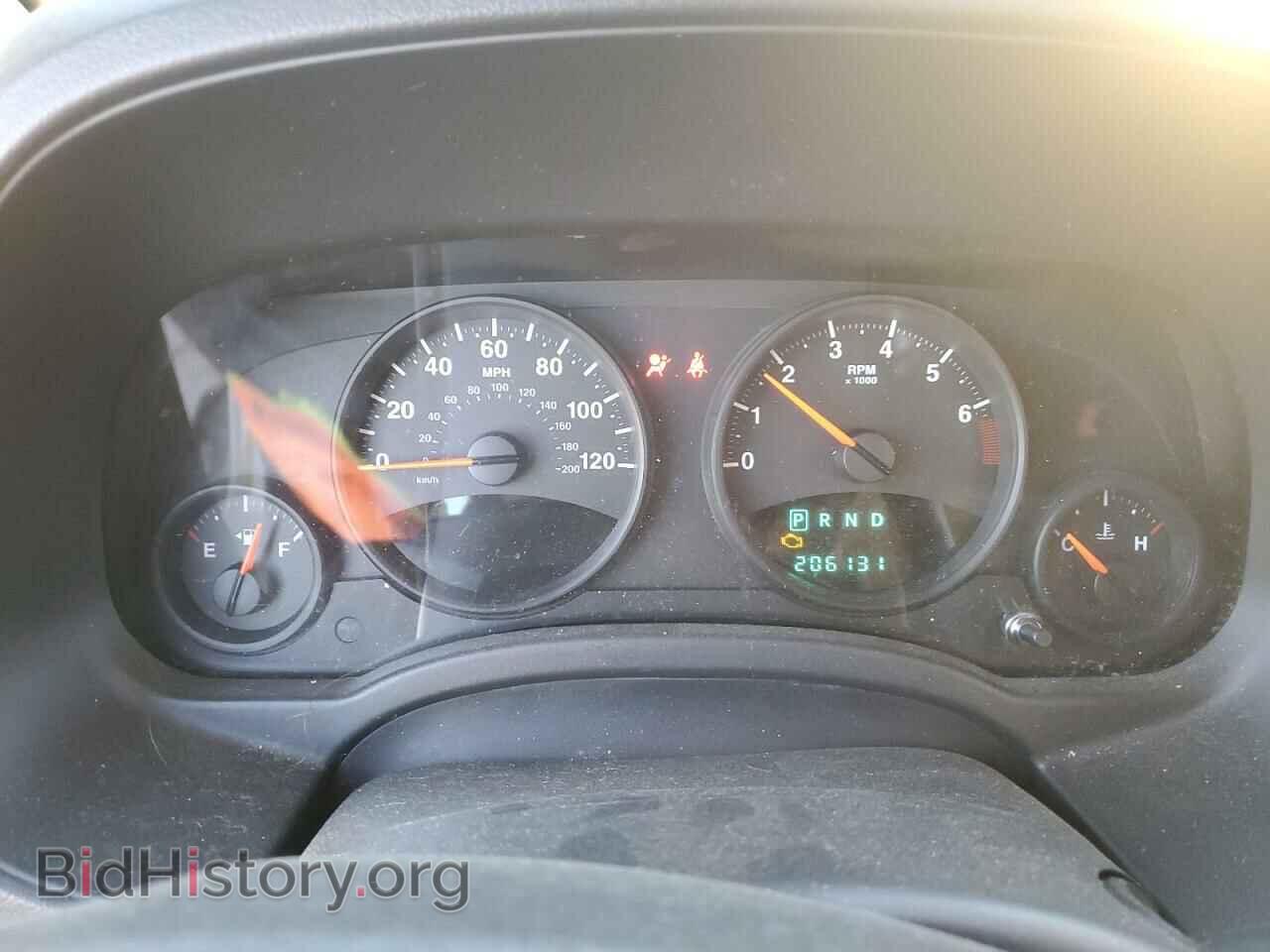 2010 JEEP COMPASS - VIN: 1J4NT4FB0AD595529 - Photo 9