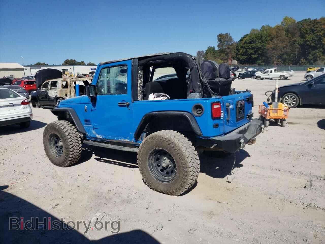 2011 JEEP WRANGLER - VIN: 1J4BA6D15BL563410 - Фото 2