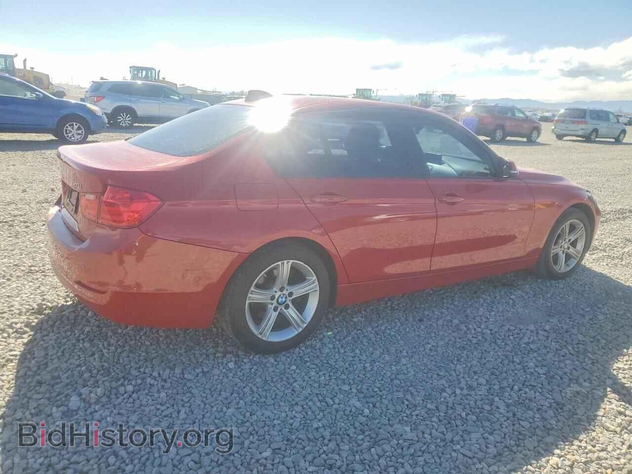 2014 BMW 320 - VIN: WBA3C3C53EF983559 - Фото 3