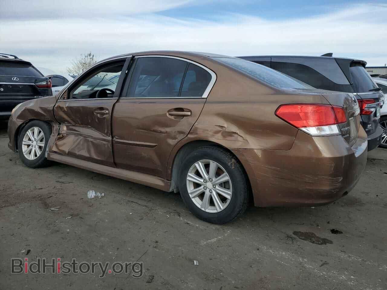 2011 SUBARU LEGACY - VIN: 4S3BMCB61B3246623 - Фото 2
