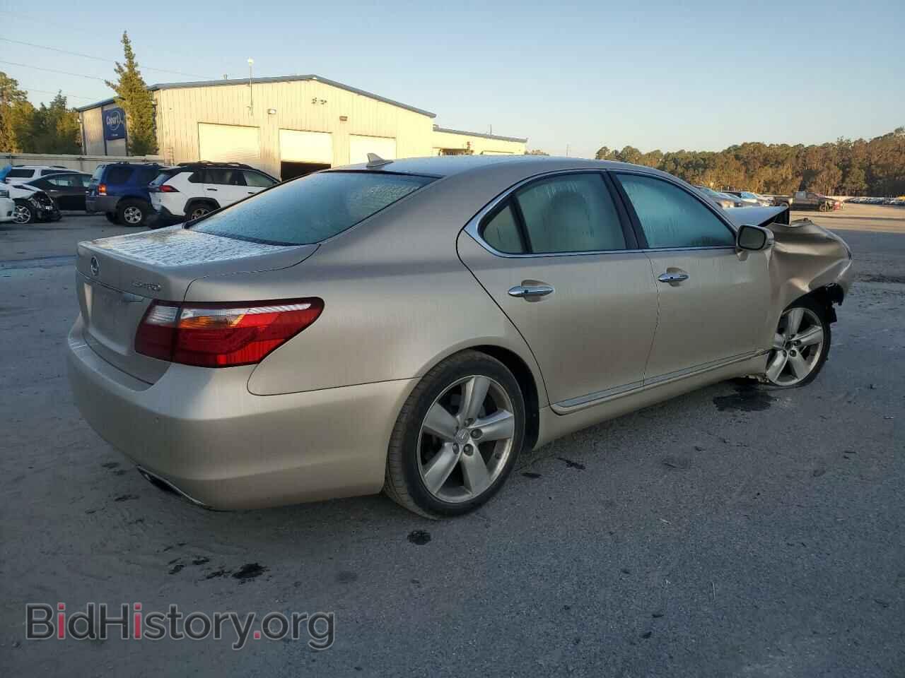 2011 LEXUS LS460 - VIN: JTHBL5EF3B5101872 - Photo 3