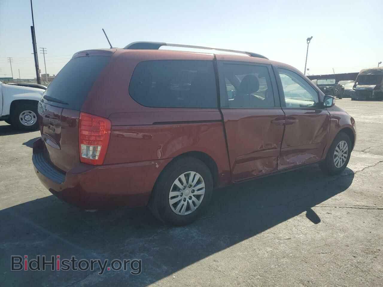 2011 KIA All Models - VIN: KNDMG4C75B6410550 - Photo 3