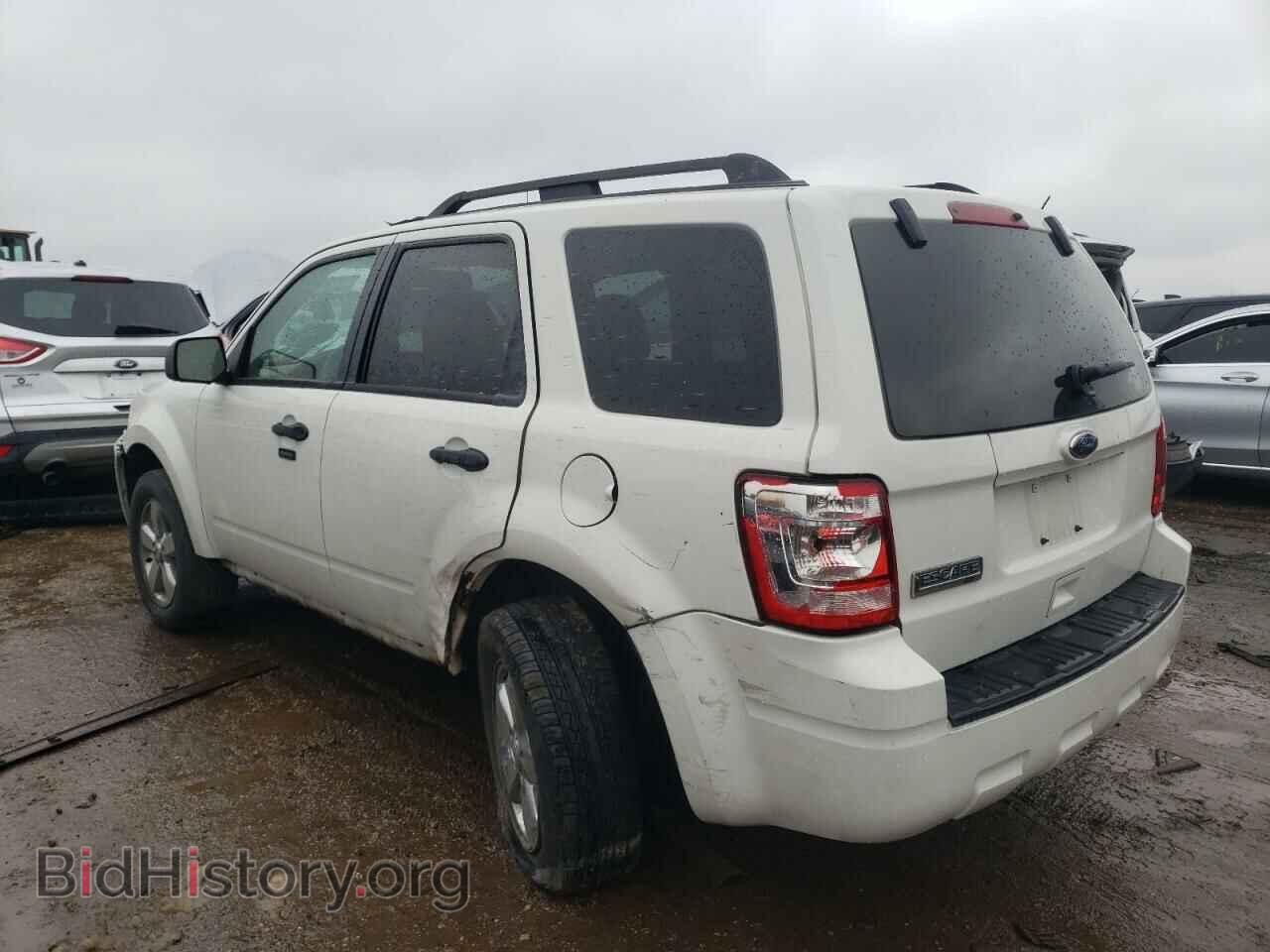 2010 FORD ESCAPE - VIN: 1FMCU0D70AKA10621 - Фото 2