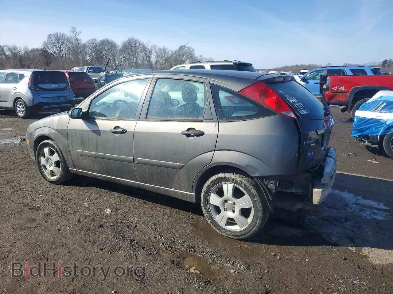 2005 FORD FOCUS - VIN: 3FAFP37N85R113667 - Photo 2