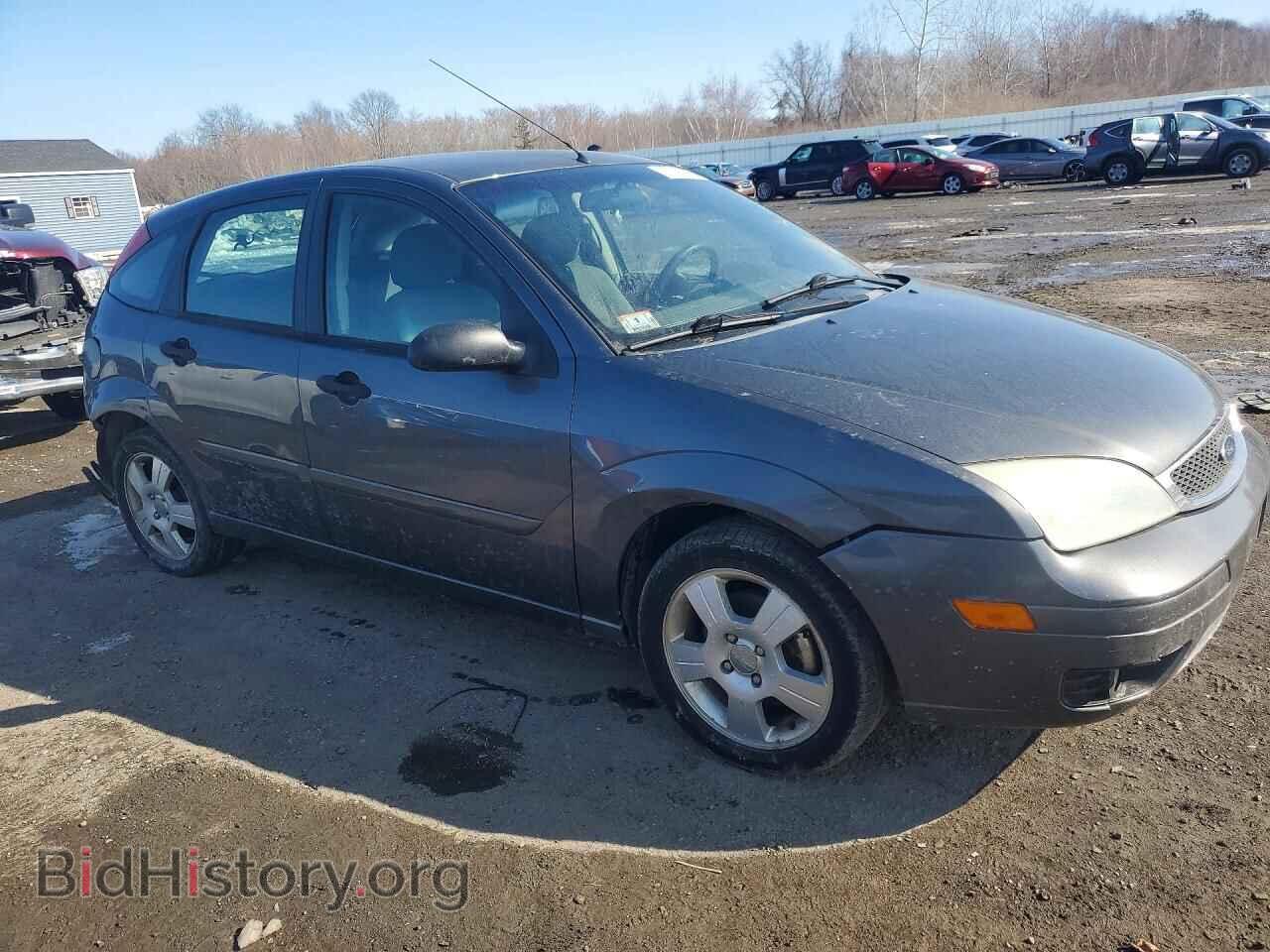 2005 FORD FOCUS - VIN: 3FAFP37N85R113667 - Photo 4