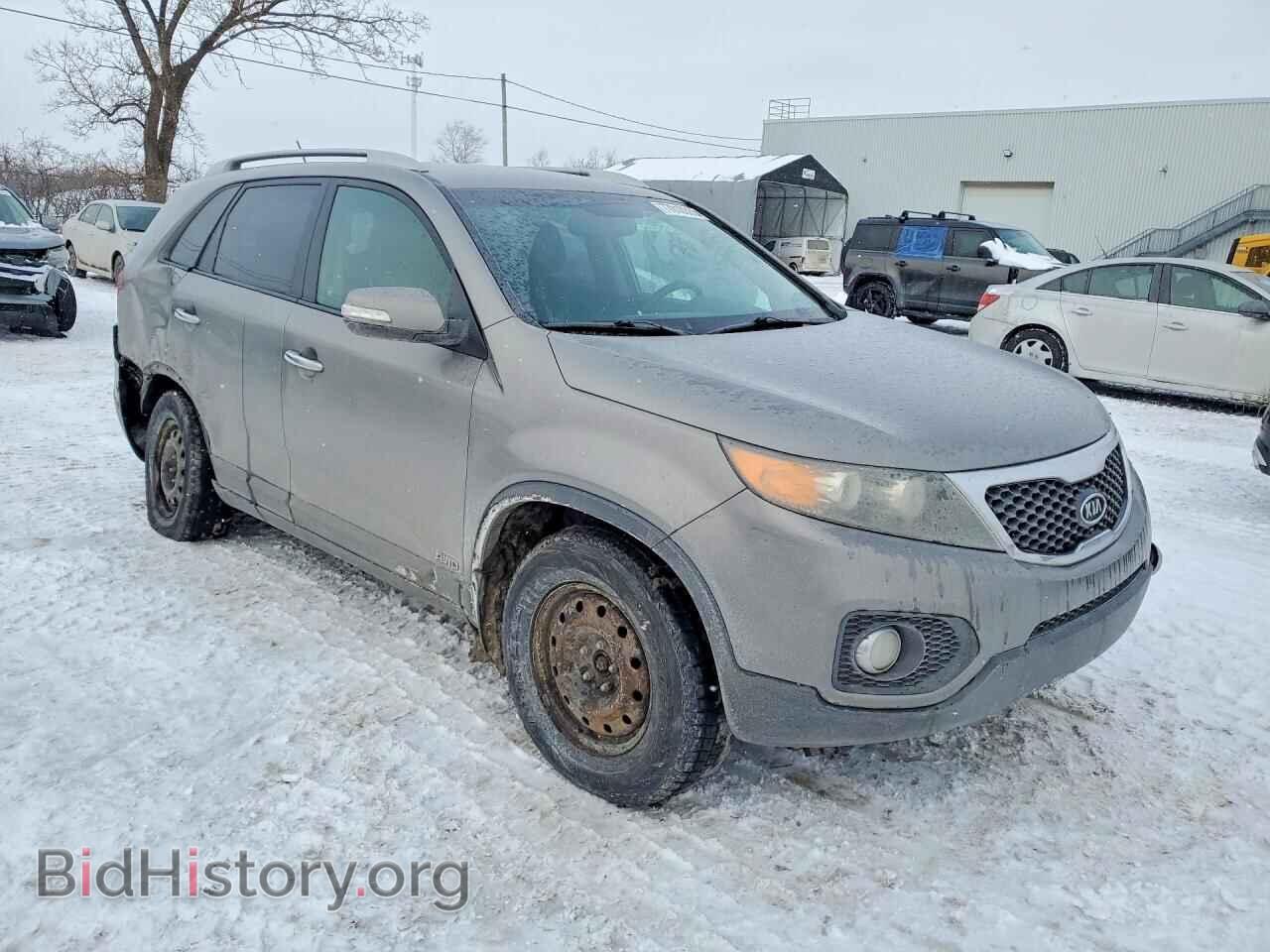 2011 KIA SORENTO - VIN: 5XYKTDA23BG079541 - Фото 4