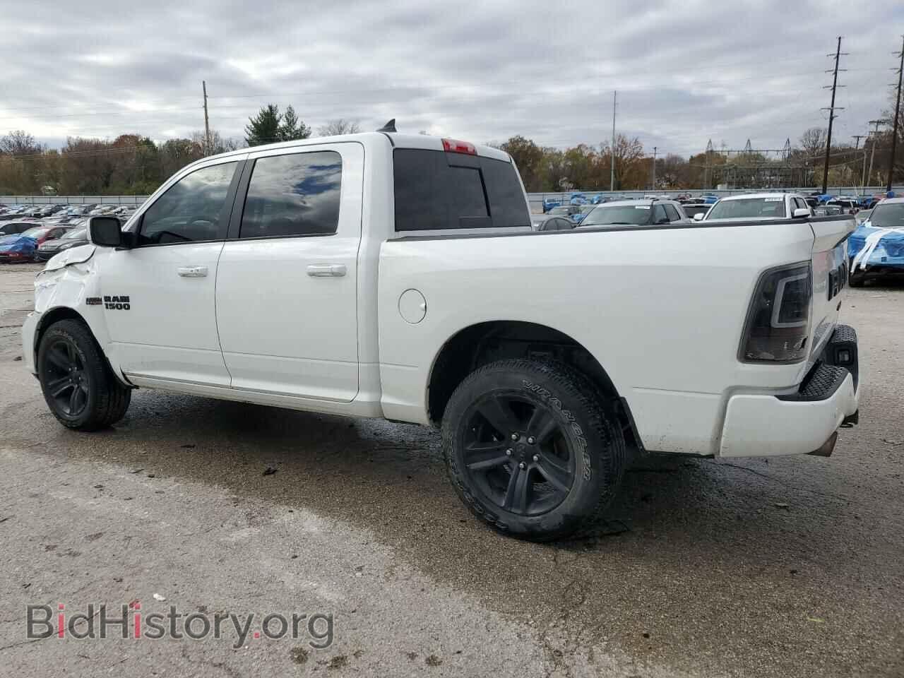 2018 RAM 1500 - VIN: 1C6RR7MT0JS152173 - Фото 2