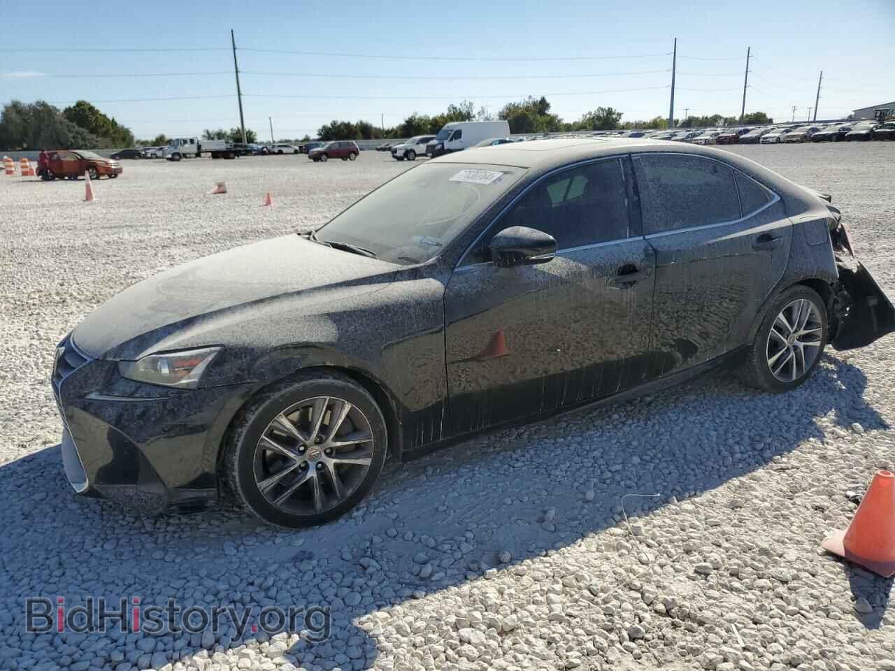 Photo JTHBA1D23J5076404 - LEXUS IS 2018