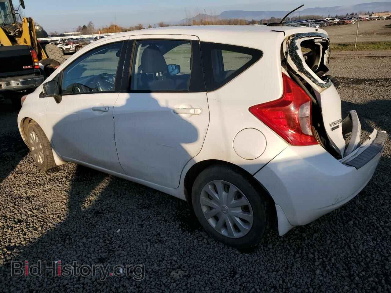 2015 NISSAN VERSA - VIN: 3N1CE2CP8FL369593 - Фото 2