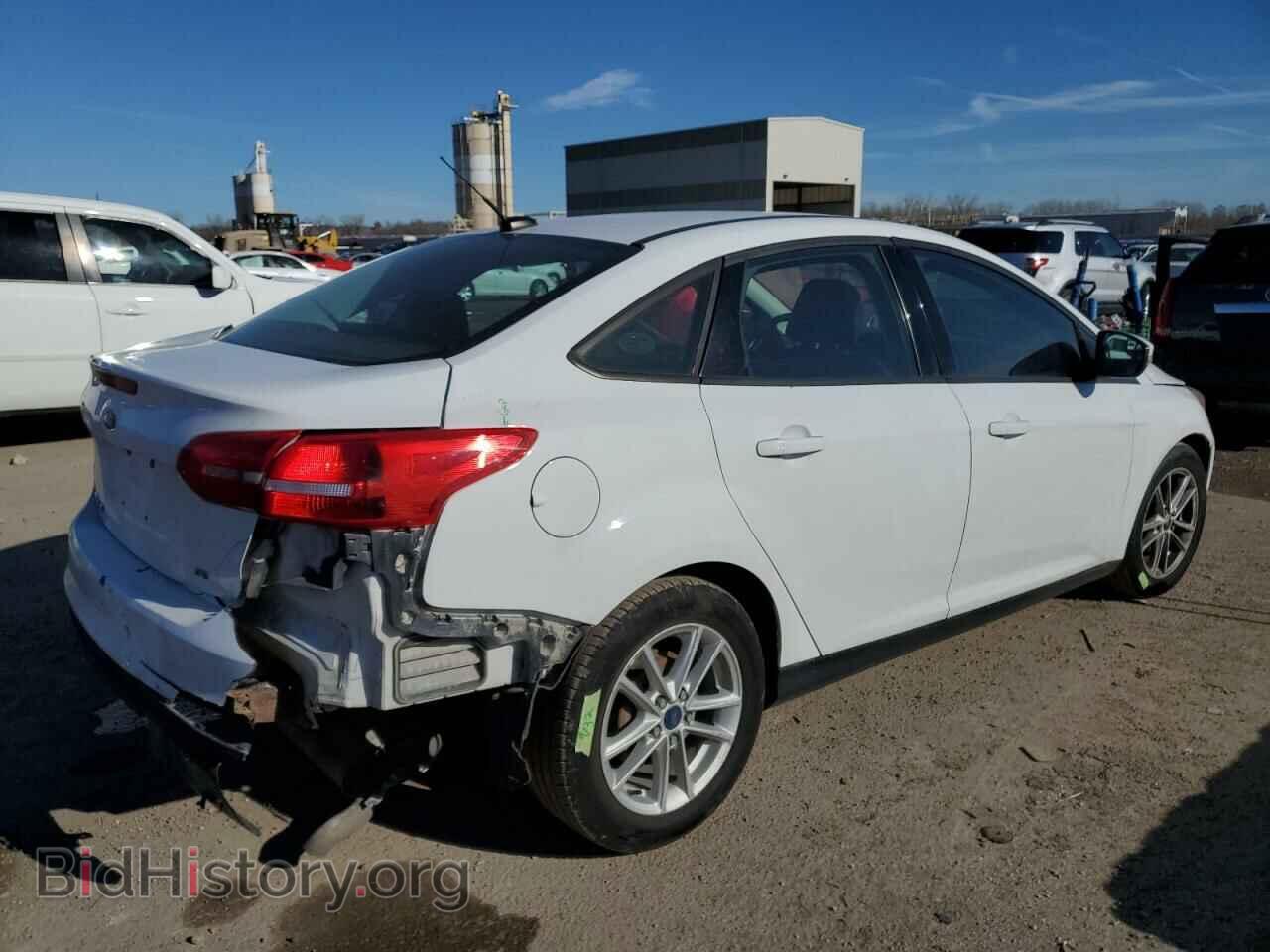2017 FORD FOCUS - VIN: 1FADP3F23HL210695 - Фото 3