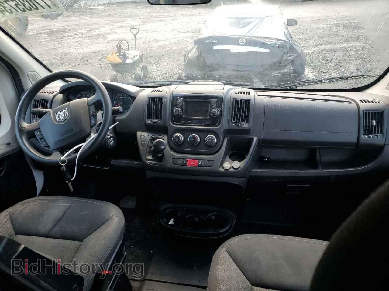 2015 RAM All Models - VIN: 3C6TRVDD9FE501165 - Фото 8