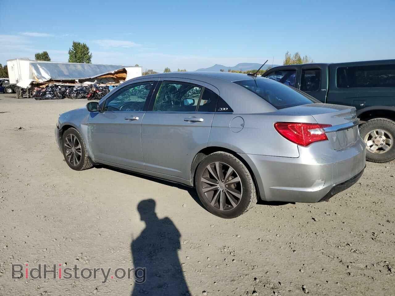 2013 CHRYSLER 200 - VIN: 1C3CCBCG8DN676931 - Фото 2
