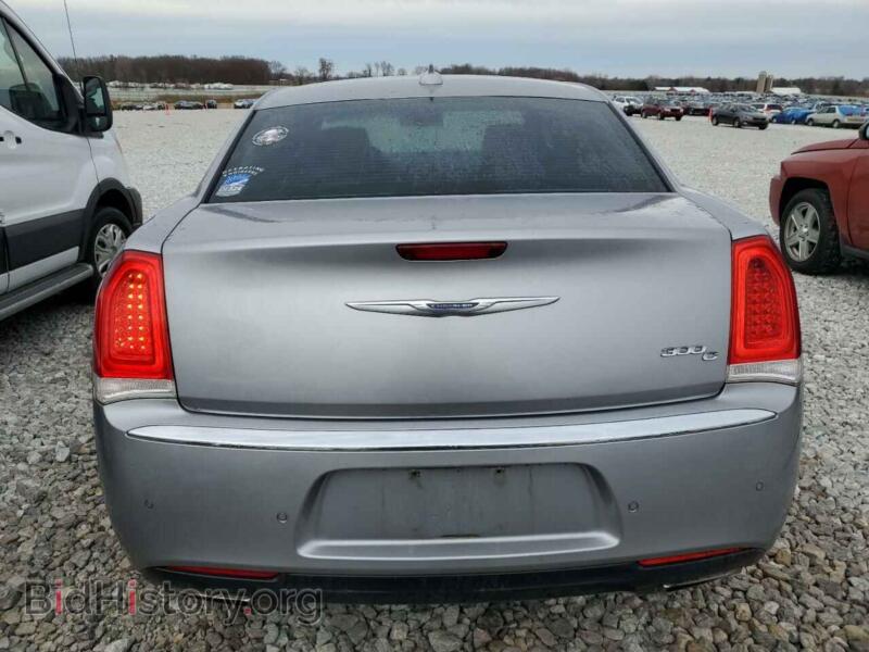 2017 Chrysler 300 (VIN 2C3CCAEG5HH586495) — фото 6 из 12
