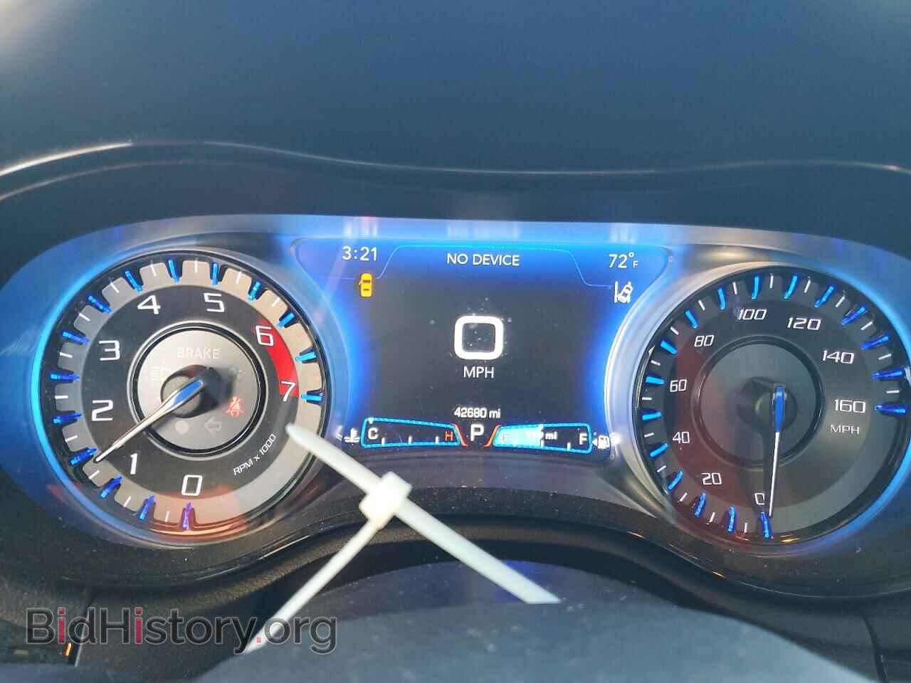 2023 CHRYSLER 300 - VIN: 2C3CCABT5PH577831 - Photo 9