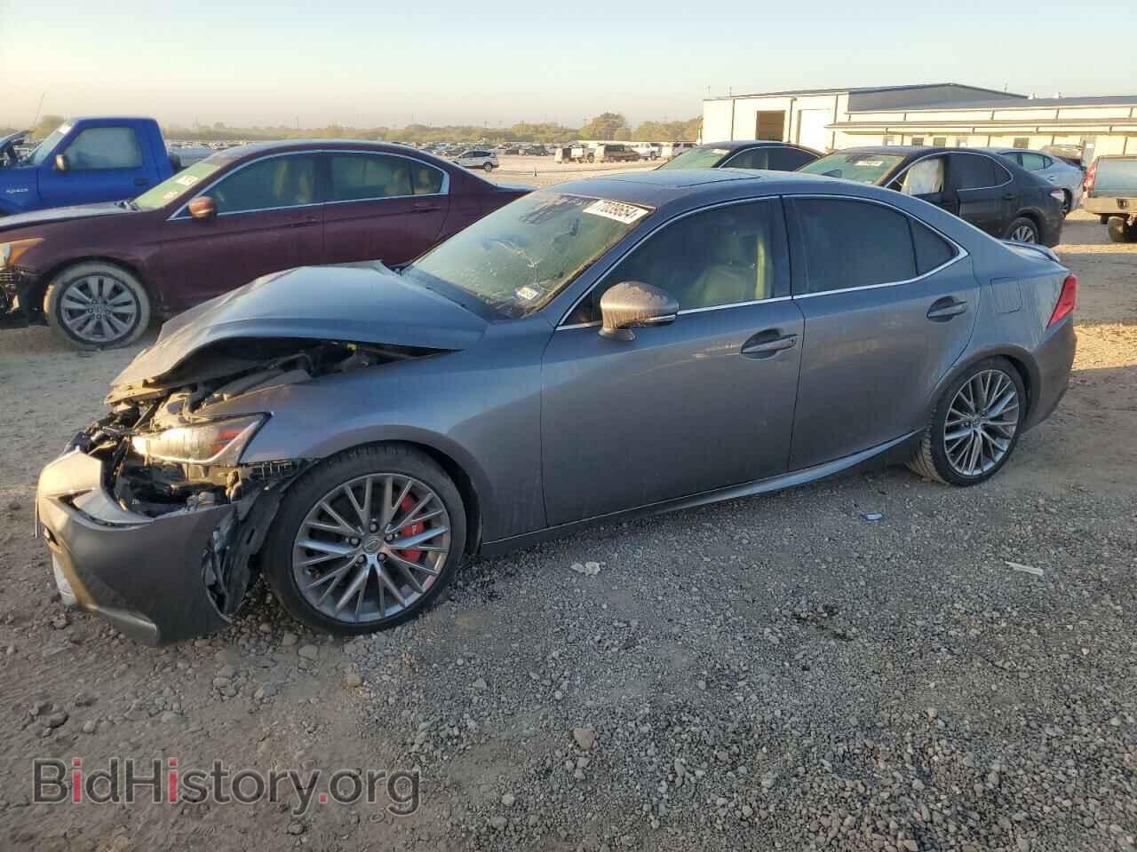 Photo JTHBA1D2XH5057312 - LEXUS IS 2017