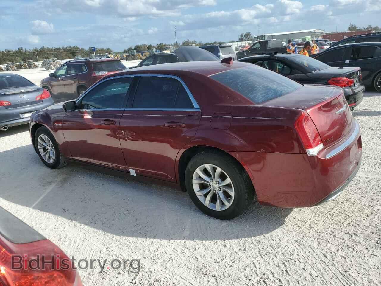 2015 CHRYSLER 300 - VIN: 2C3CCAAG8FH837920 - Фото 2