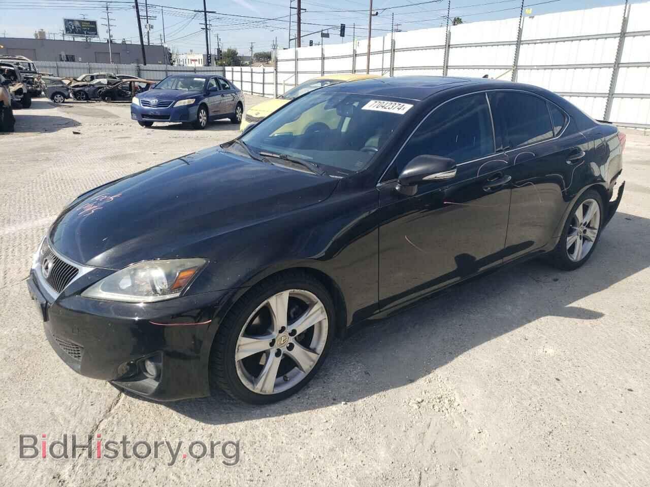 Photo JTHBF5C25D5188054 - LEXUS IS 2013