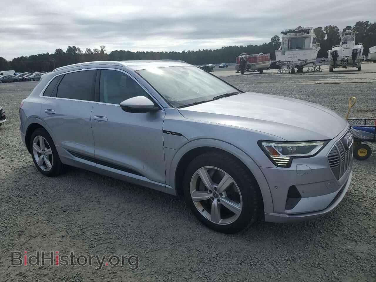 2019 AUDI E-TRON - VIN: WA1LAAGE8KB010276 - Photo 4