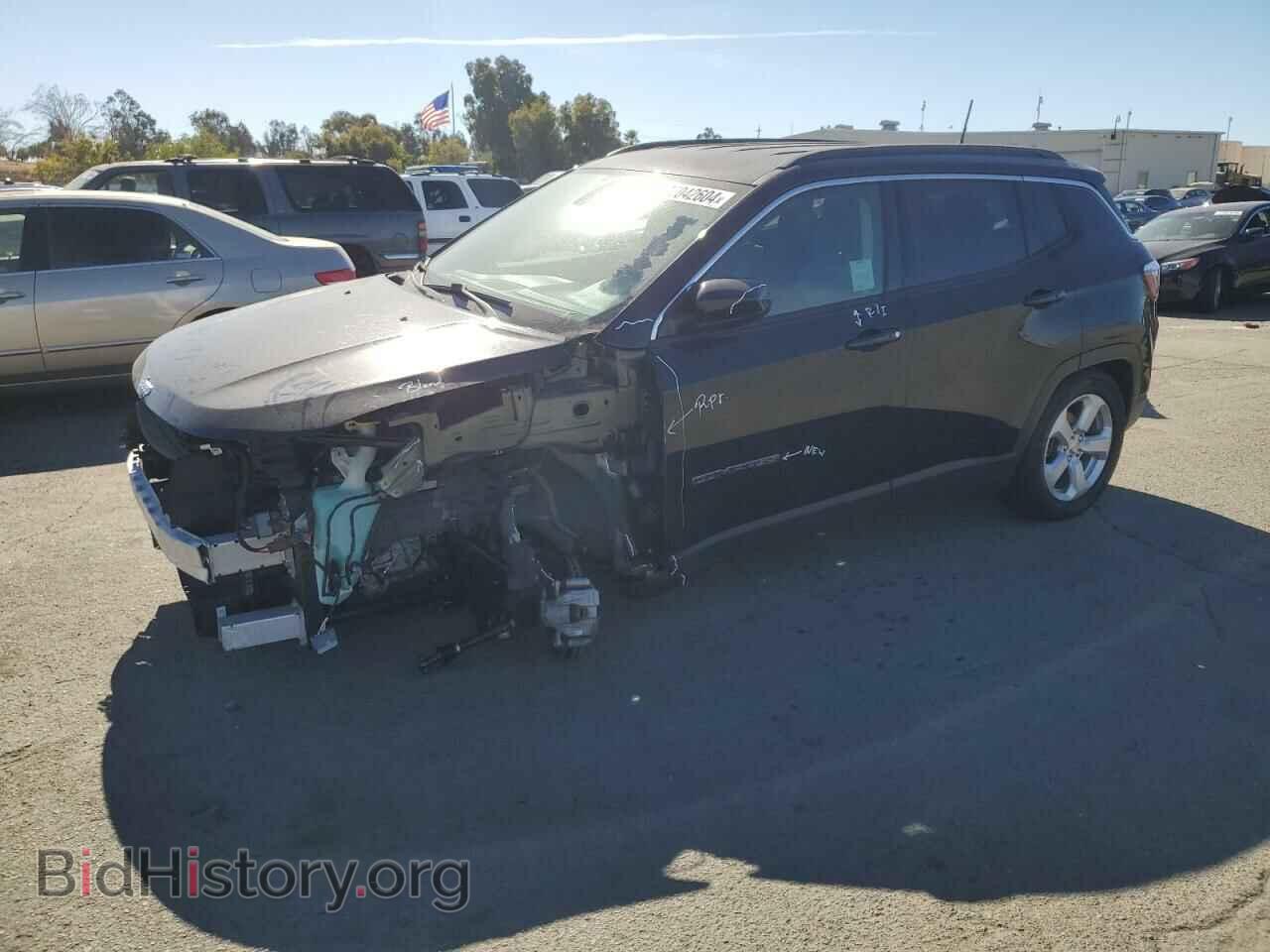 Photo 3C4NJCBBXHT658586 - JEEP COMPASS 2017