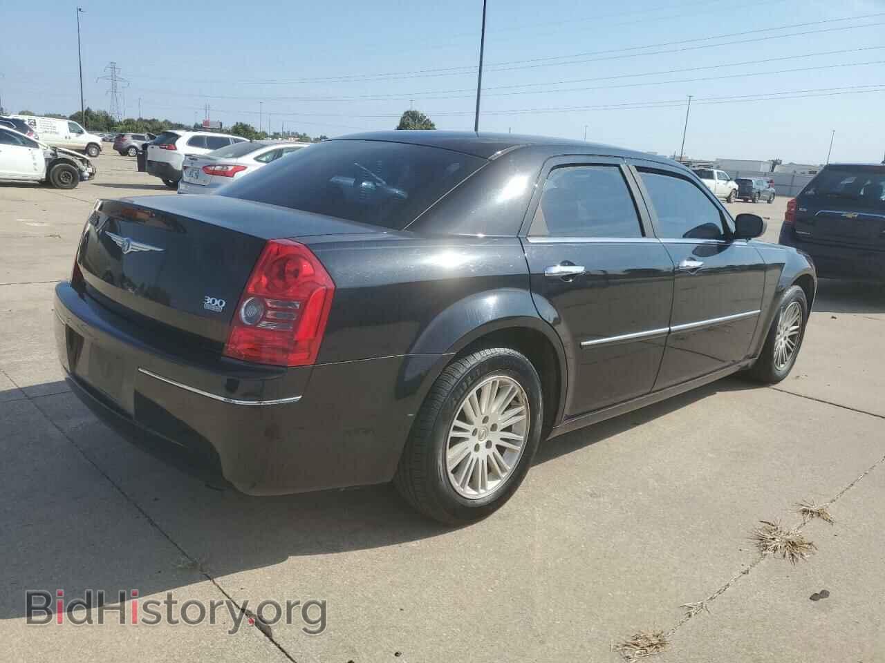 2010 CHRYSLER 300 - VIN: 2C3CA4CD0AH119555 - Фото 3