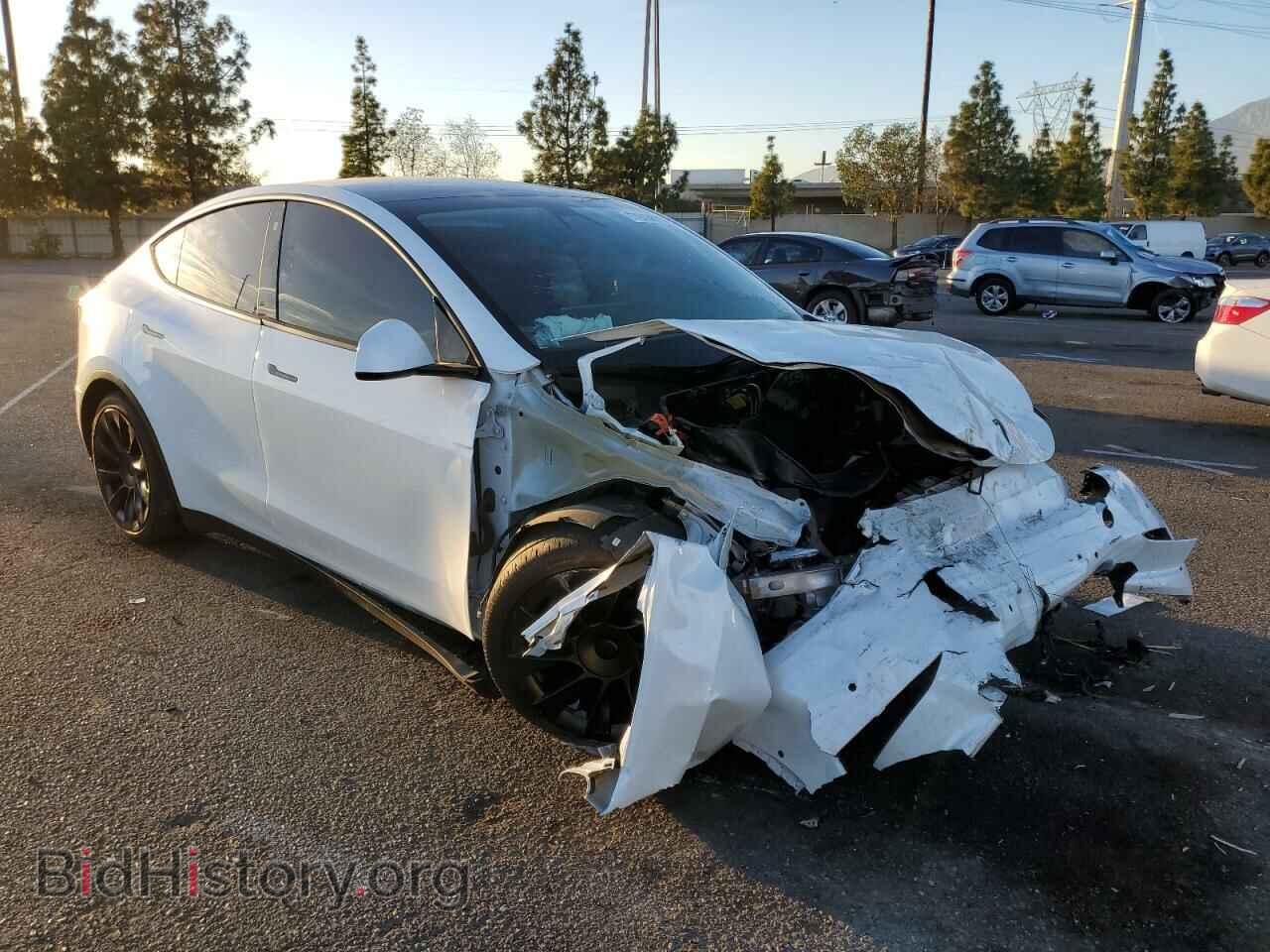 2022 TESLA MODEL Y - VIN: 7SAYGDEE7NF367340 - Photo 4