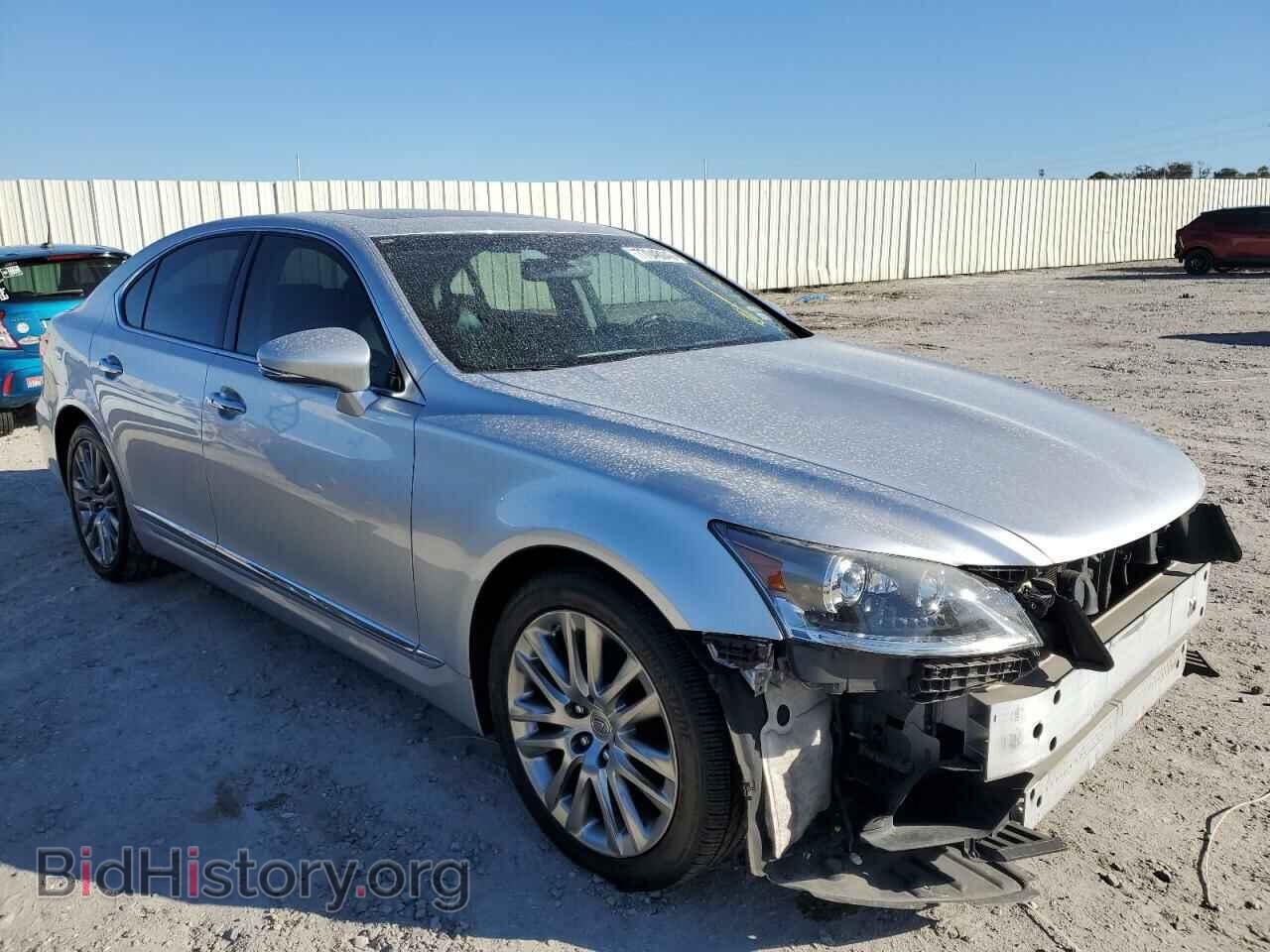2013 LEXUS LS460 - VIN: JTHBL5EF6D5121701 - Photo 4