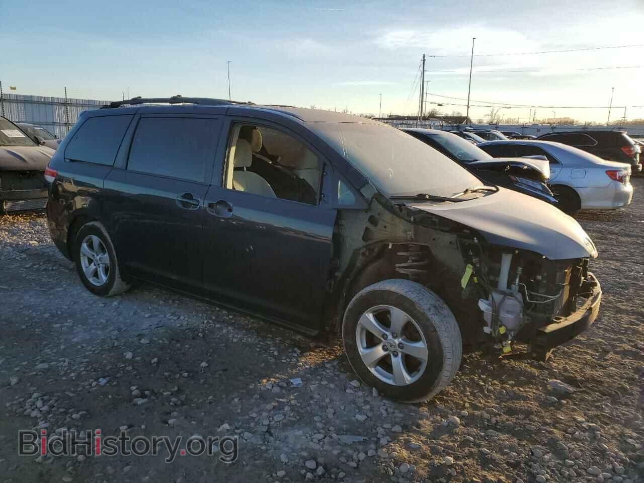 2011 TOYOTA All Models - VIN: 5TDKK3DC1BS156444 - Фото 4