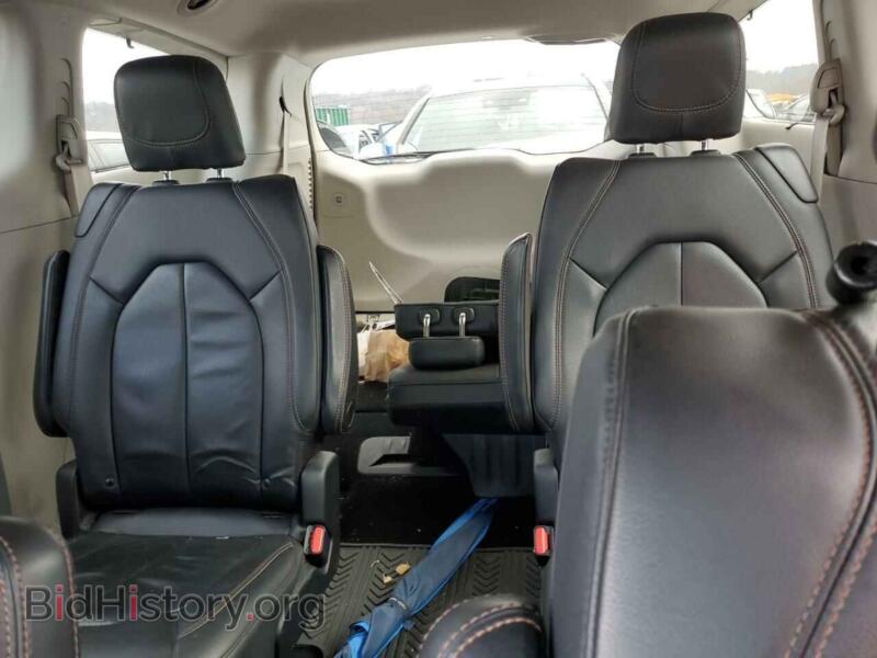 2020 Chrysler PACIFICA (VIN 2C4RC1BG7LR112920) — photo 10 of 13