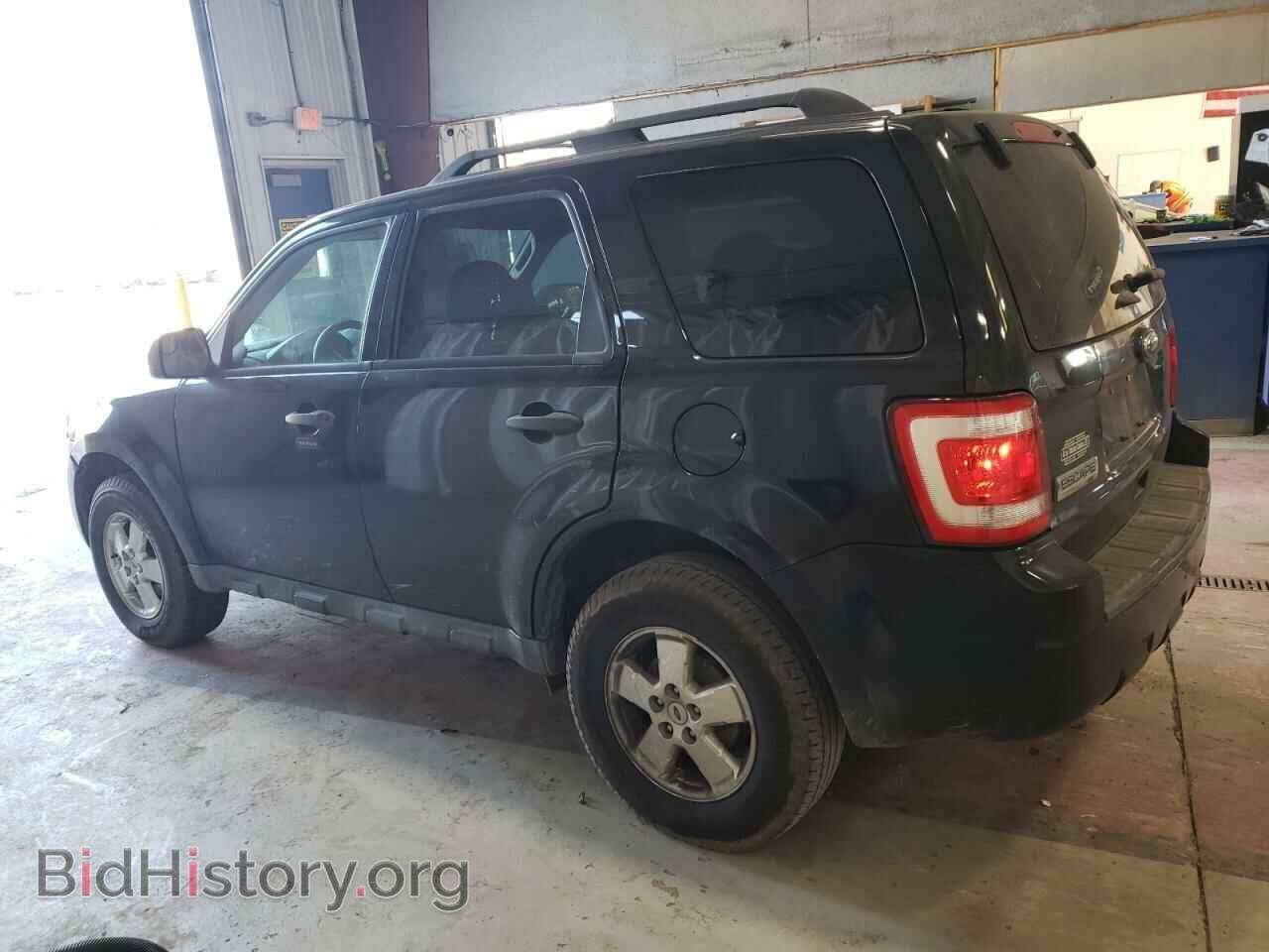 2011 FORD ESCAPE - VIN: 1FMCU0D73BKA72760 - Фото 2