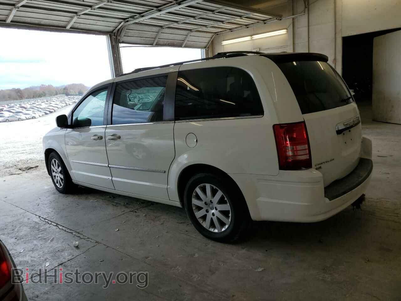 2010 CHRYSLER MINIVAN - VIN: 2A4RR5DX9AR123993 - Фото 2
