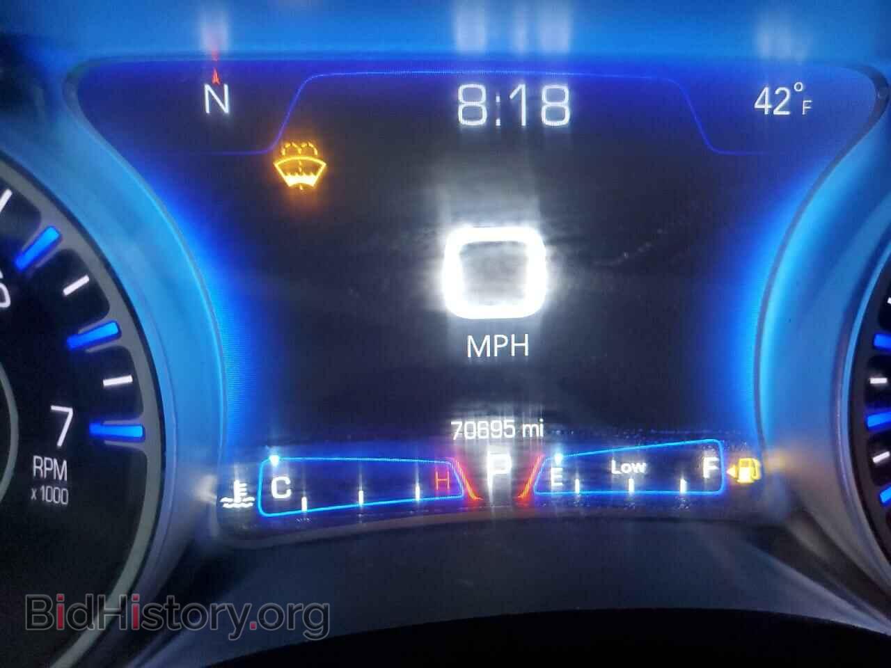 2018 CHRYSLER 300 - VIN: 2C3CCABG7JH249451 - Фото 9