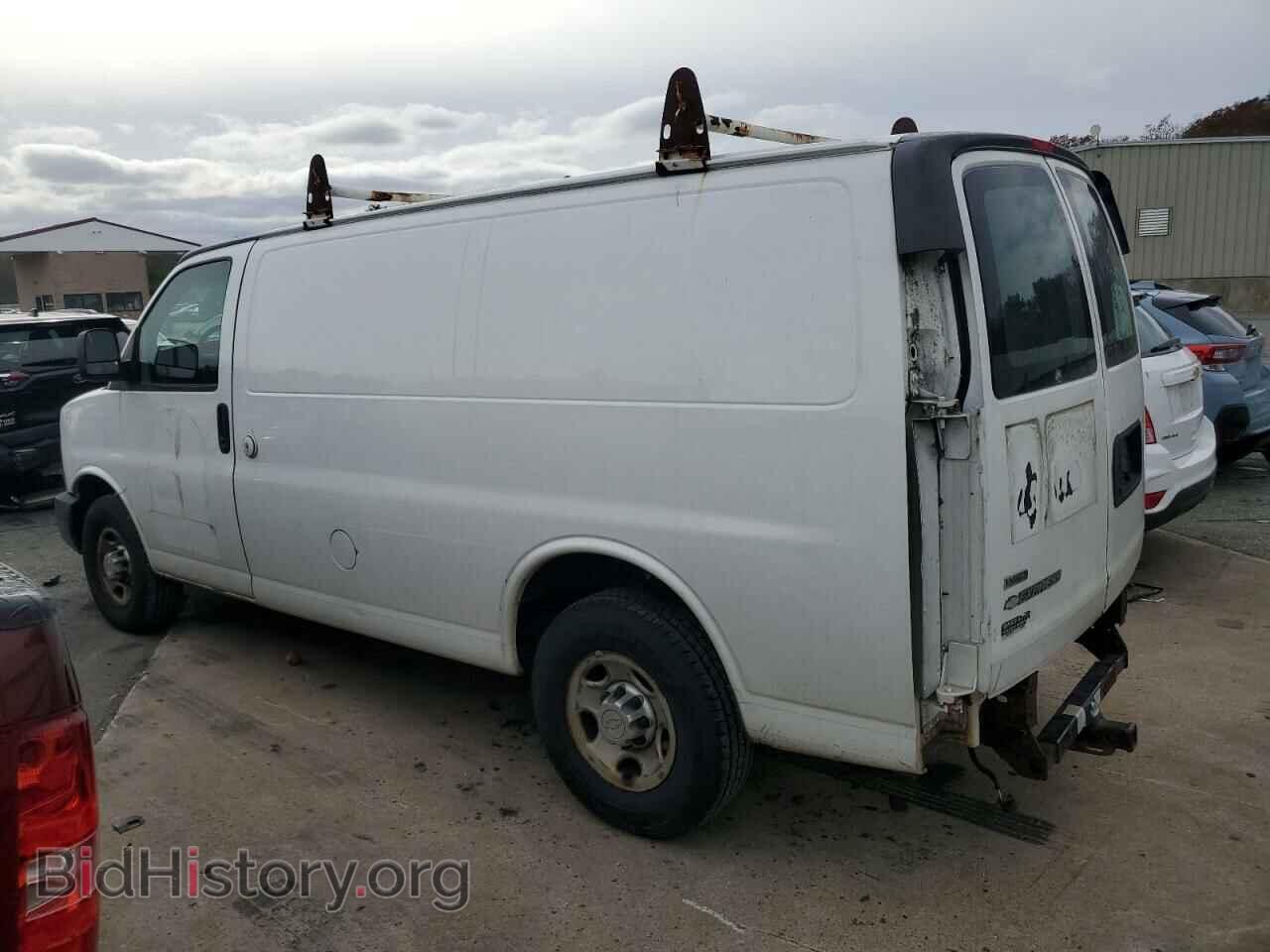 2011 CHEVROLET EXPRESS - VIN: 1GCWGFCA8B1127850 - Фото 2