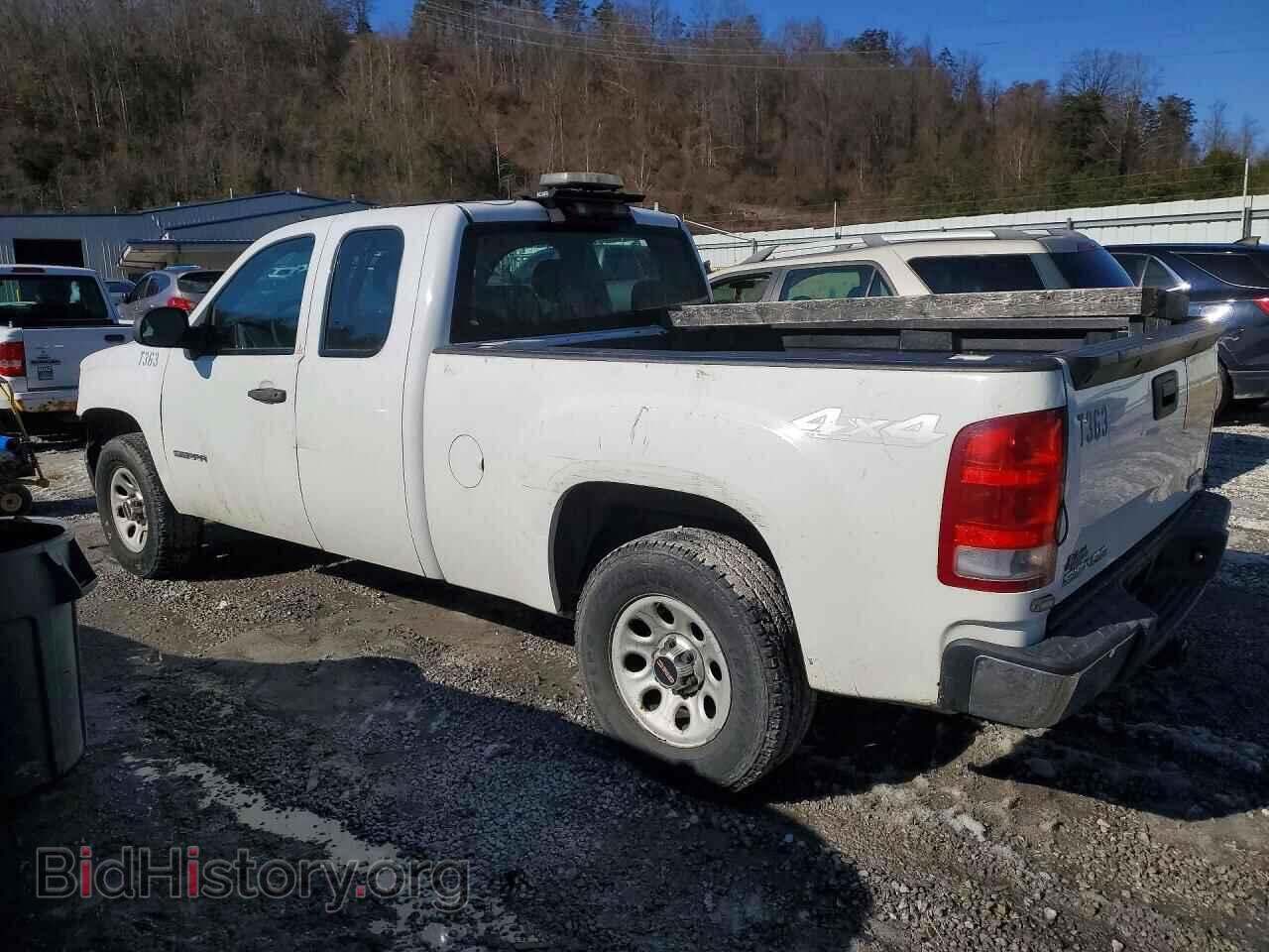 2011 GMC SIERRA - VIN: 1GTR2TE3XBZ256540 - Фото 2