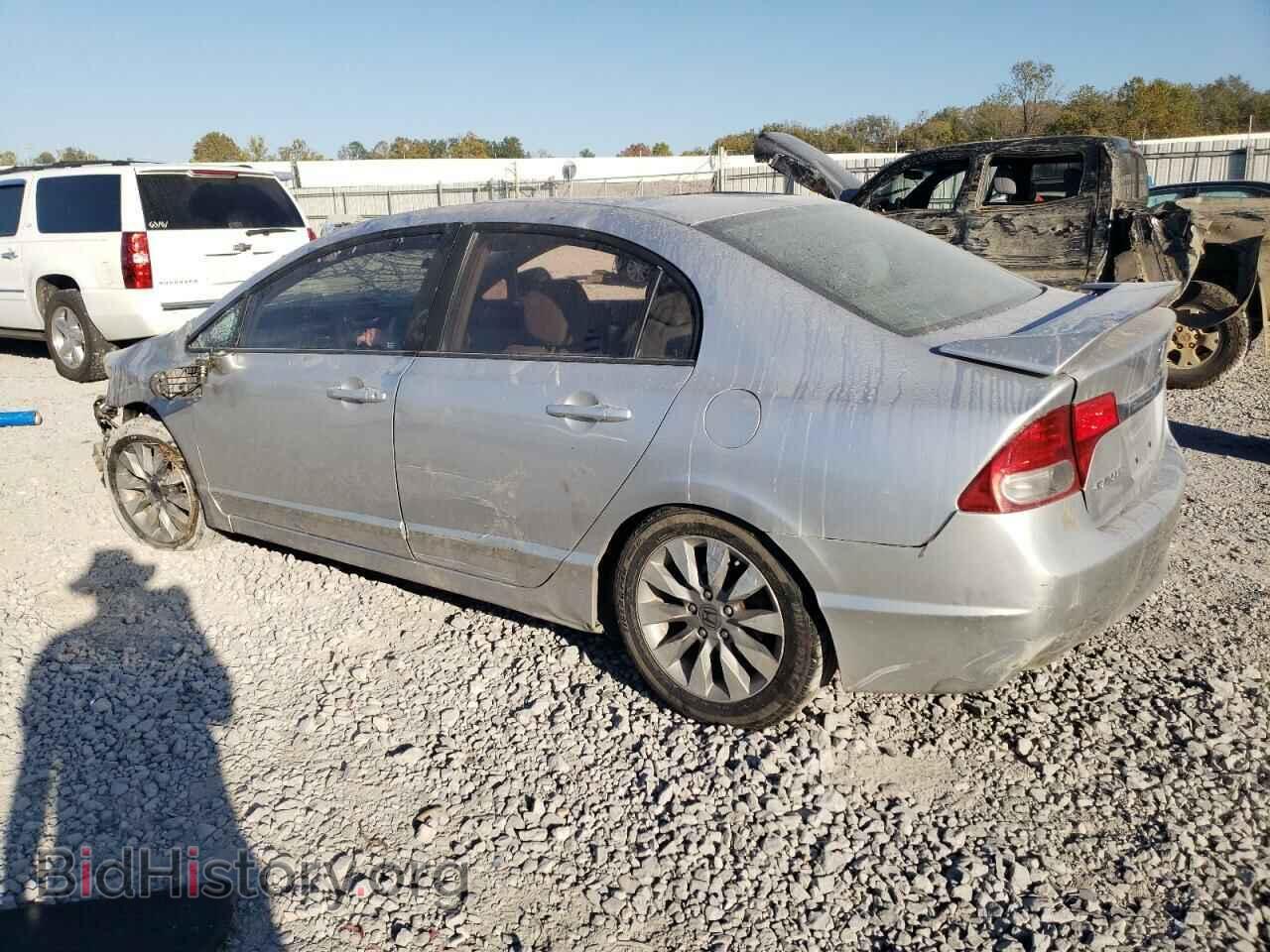 2011 HONDA CIVIC - VIN: 19XFA1F81BE023520 - Фото 2