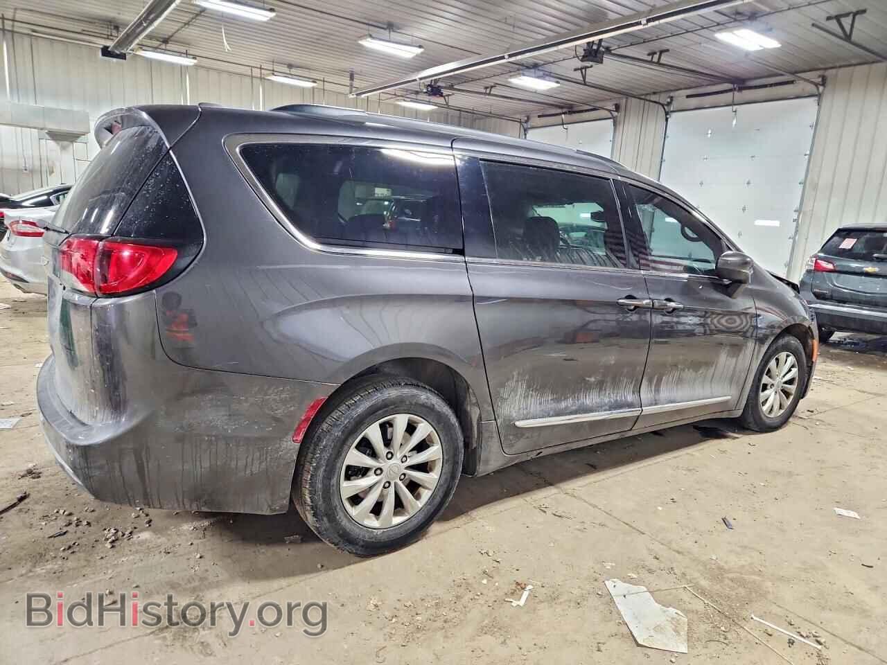 2017 CHRYSLER PACIFICA - VIN: 2C4RC1BGXHR741238 - Фото 3