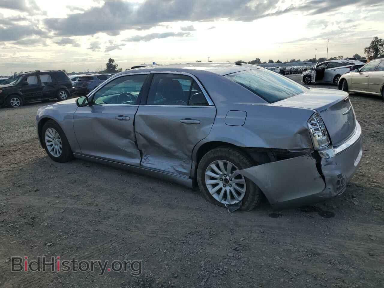 2014 CHRYSLER 300 - VIN: 2C3CCAAG4EH244389 - Фото 2