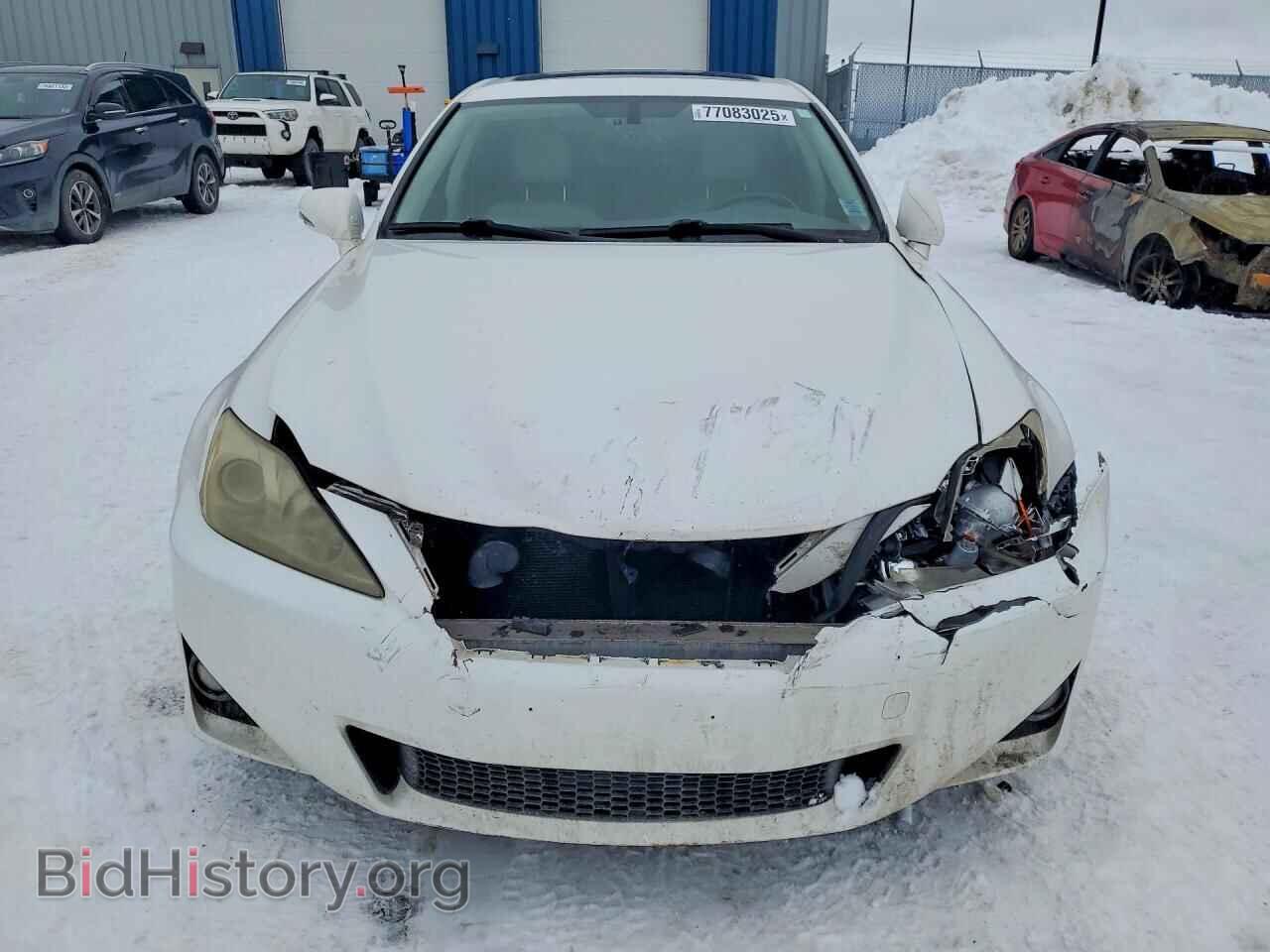 2011 LEXUS IS - VIN: JTHCF5C24B5045792 - Photo 5