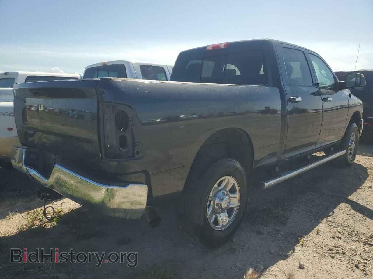 2017 RAM All Models - VIN: 3C6UR5DL7HG534703 - Photo 3