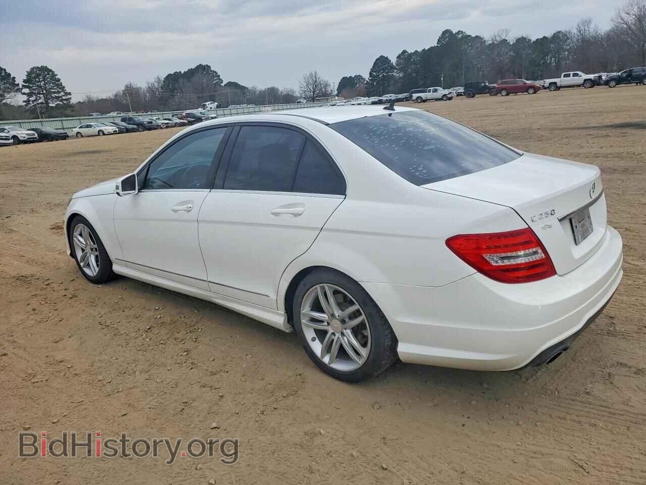 2013 MERCEDES-BENZ C-CLASS - VIN: WDDGF4HB2DR246436 - Фото 2
