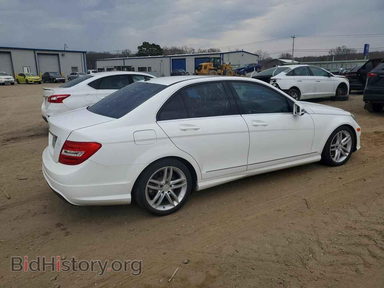 2013 MERCEDES-BENZ C-CLASS - VIN: WDDGF4HB2DR246436 - Фото 3