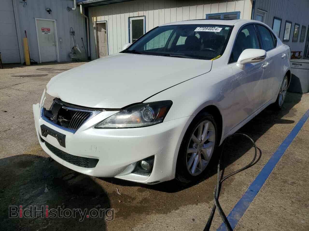 Photo JTHCF5C21B5050626 - LEXUS IS 2011